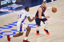 开云体育-76人轻取快船，伦纳德关键制胜