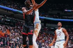 开云体育官网-马刺轻取猛龙，霍勒迪带队取胜