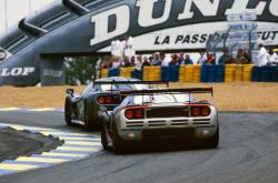 开云体育在线-超级资本、饥饿足球与两个半球的地缘赌局