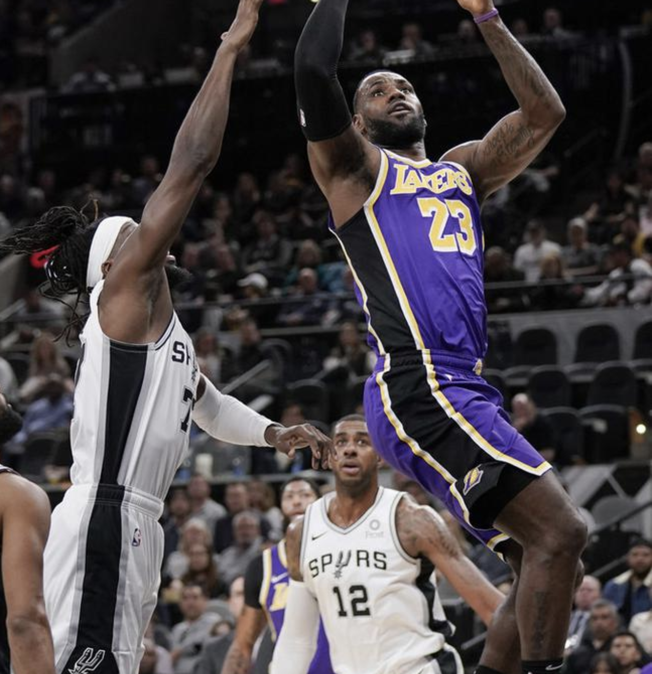 马刺逆转猛龙，布拉德利关键制胜