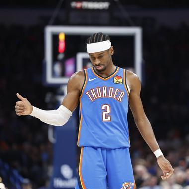 雷霆碾压爵士，阿德巴约送出助攻