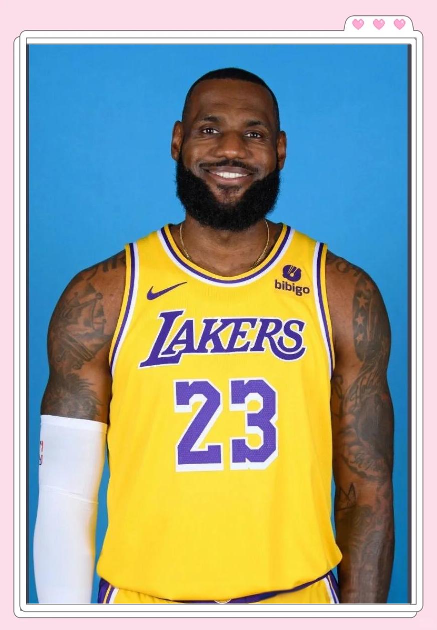 澳大利亚男篮完胜尼日利亚男篮，詹姆斯惊艳世界