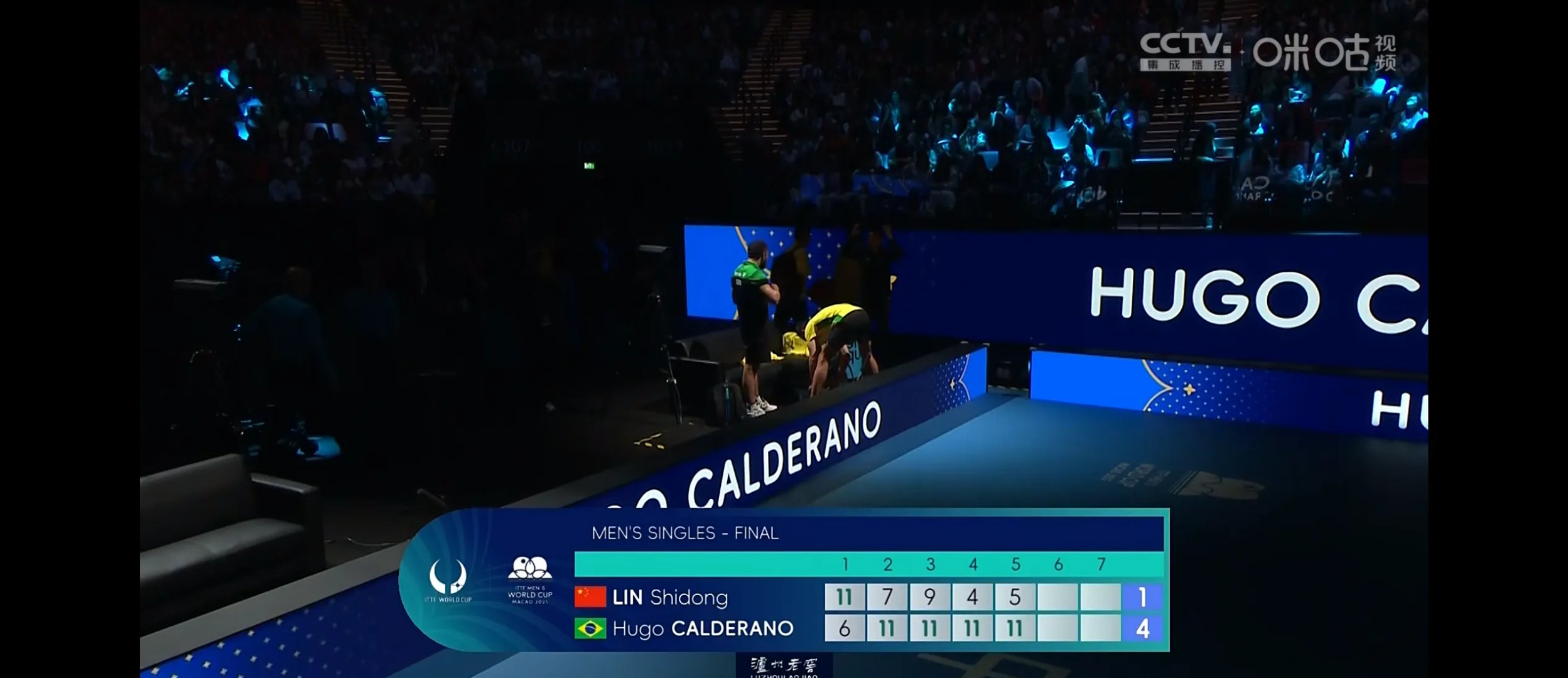 瓦伦西亚鏖战波兰，苏亚雷斯三分雨点燃全场