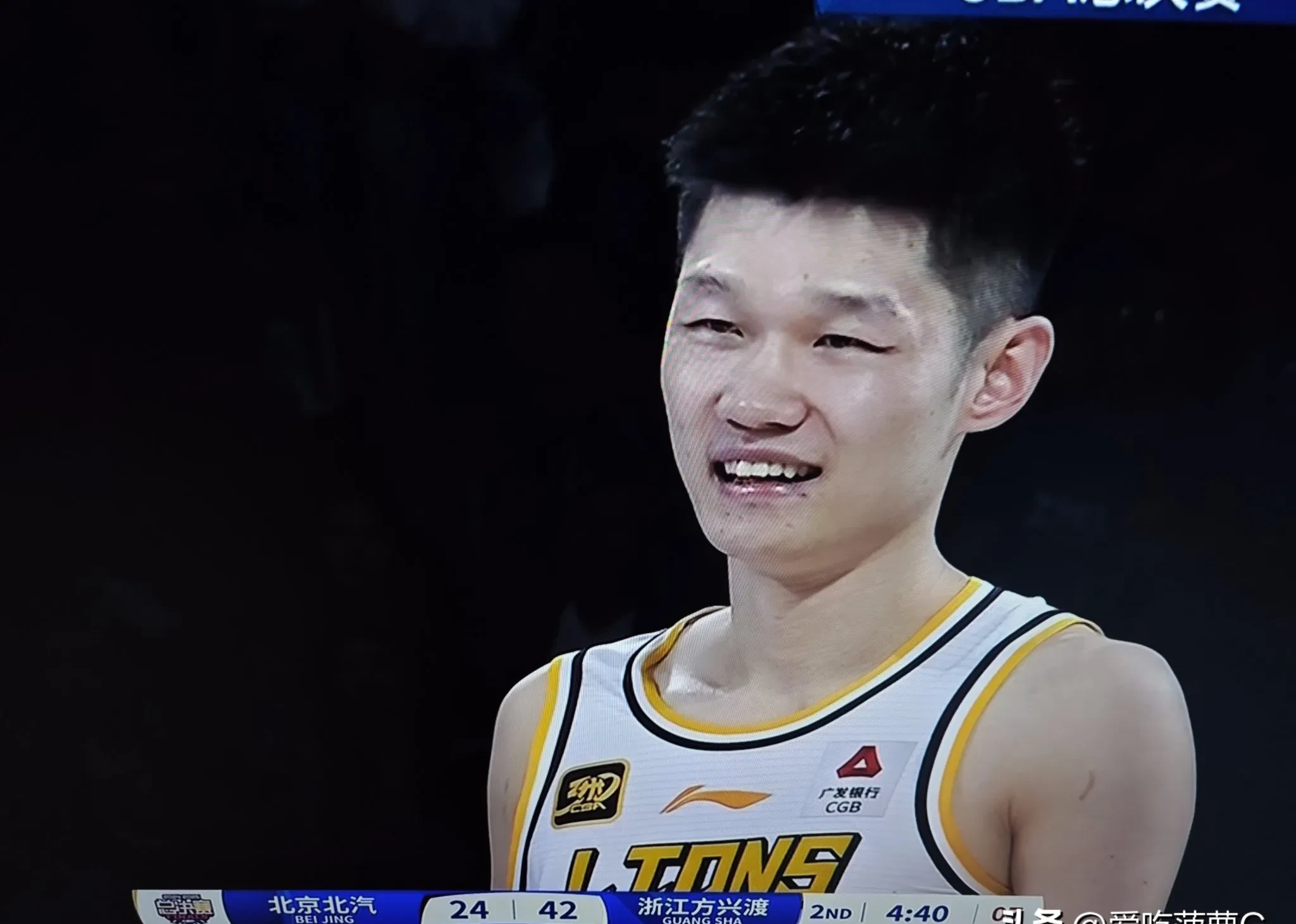 雷霆险胜上海队，胡金秋状态火热的简单介绍