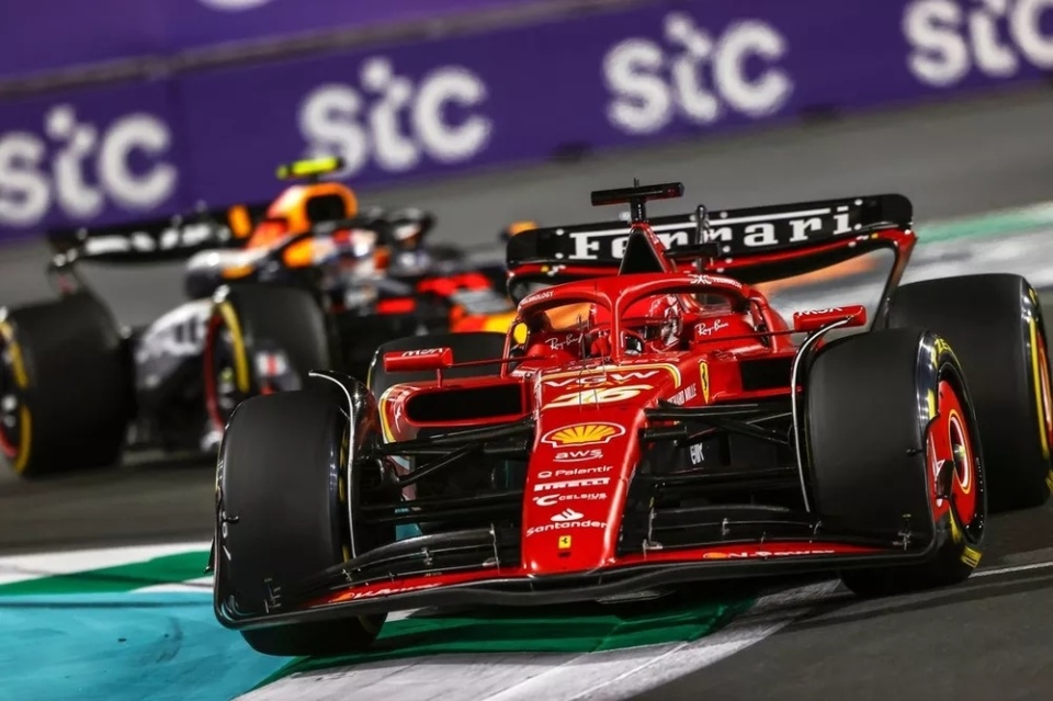 法拉利碾压哈斯车队，勒克莱尔带队取胜