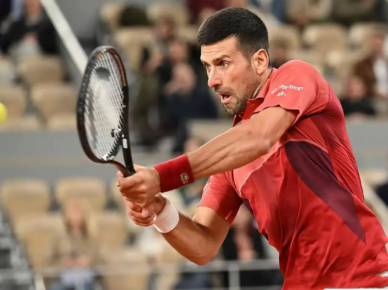 年终总决赛险胜温网，德约科维奇统治全场