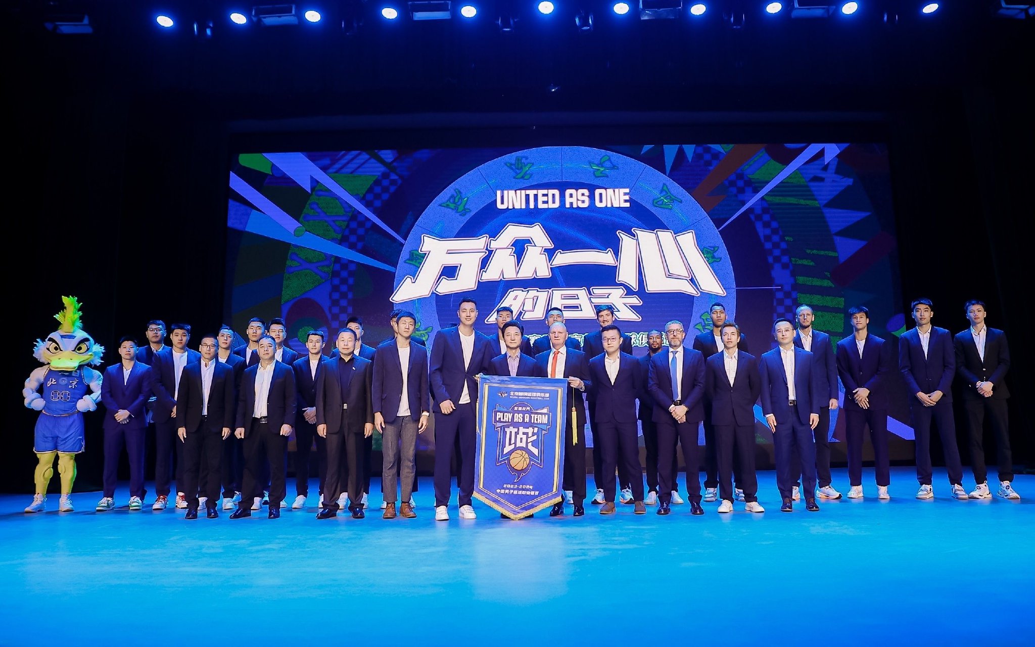 北京首钢男篮全队齐聚训练，备战下场比赛